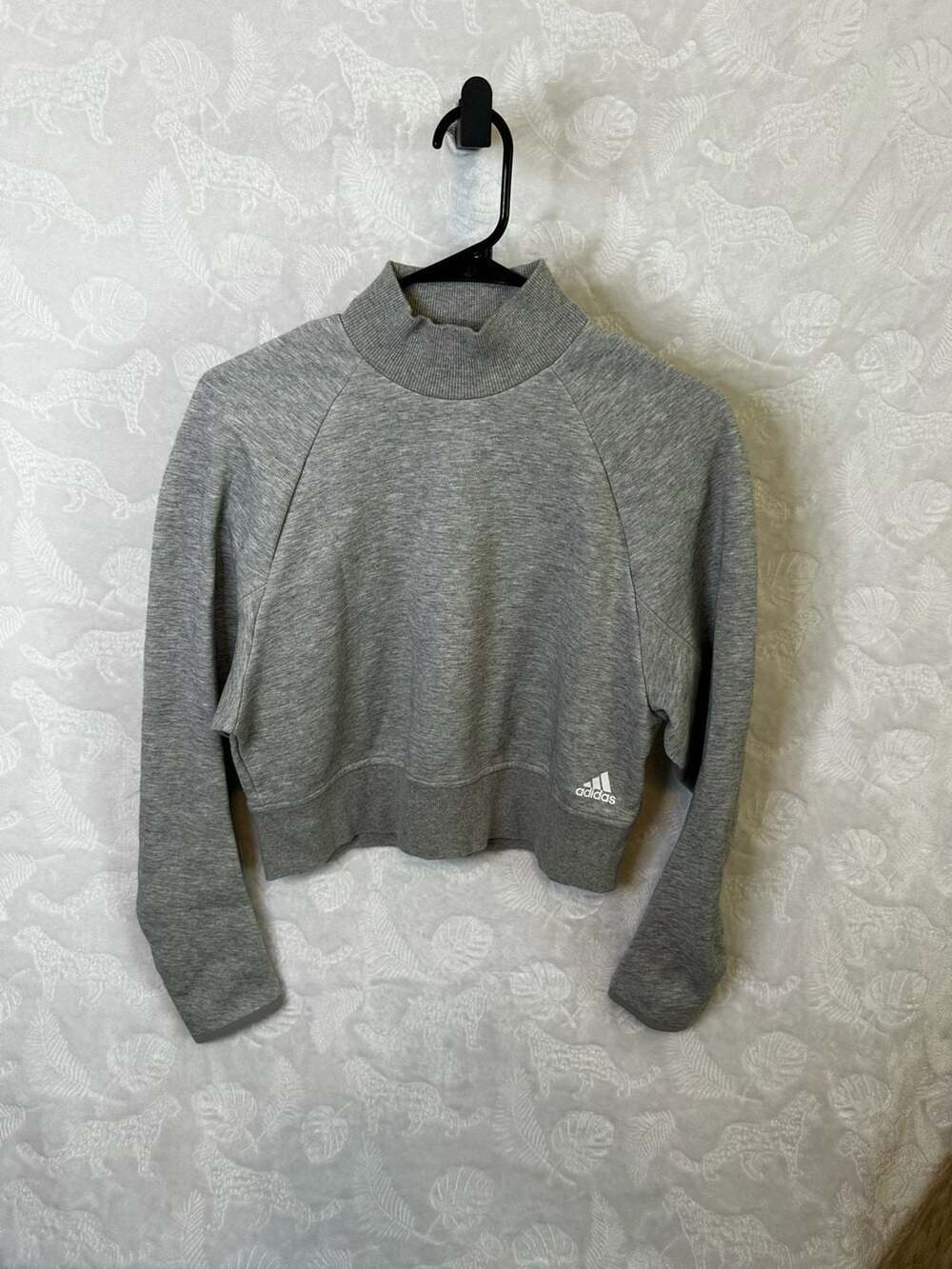 Adidas Team Adidas Gray Mock Neck Cropped Sweatshirt Size M
